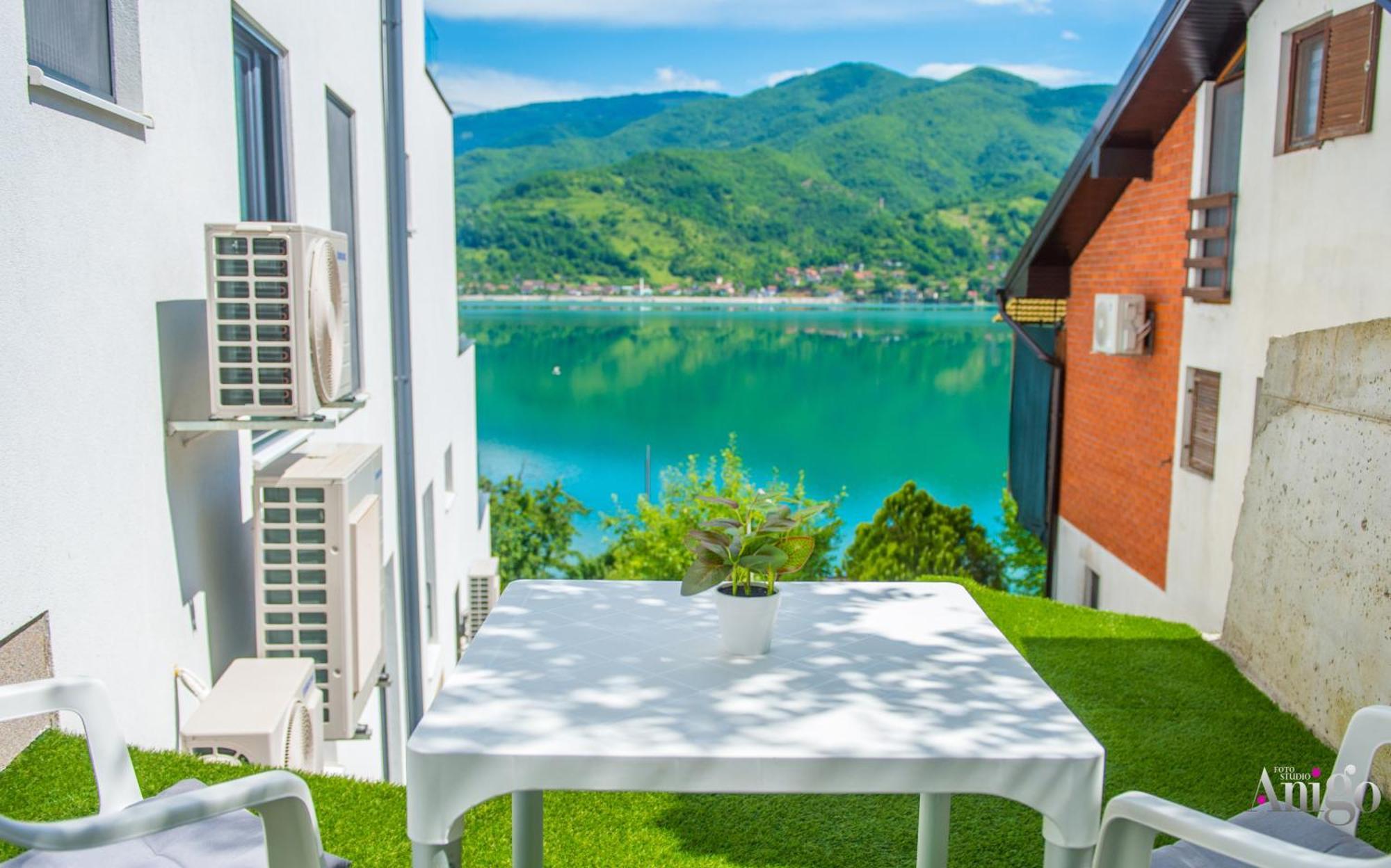 Royal Terrace Apartments Konjic Buitenkant foto